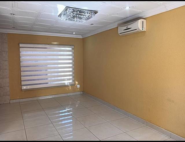 2 BEDROOM TOWNHOUSE FOR SALE IN VAN DYK PARK